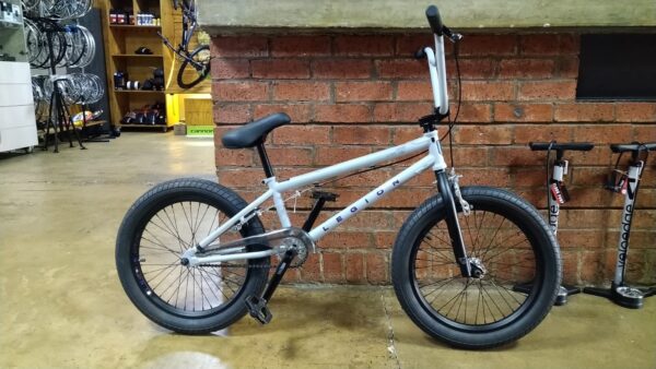 Mongoose Legion L100